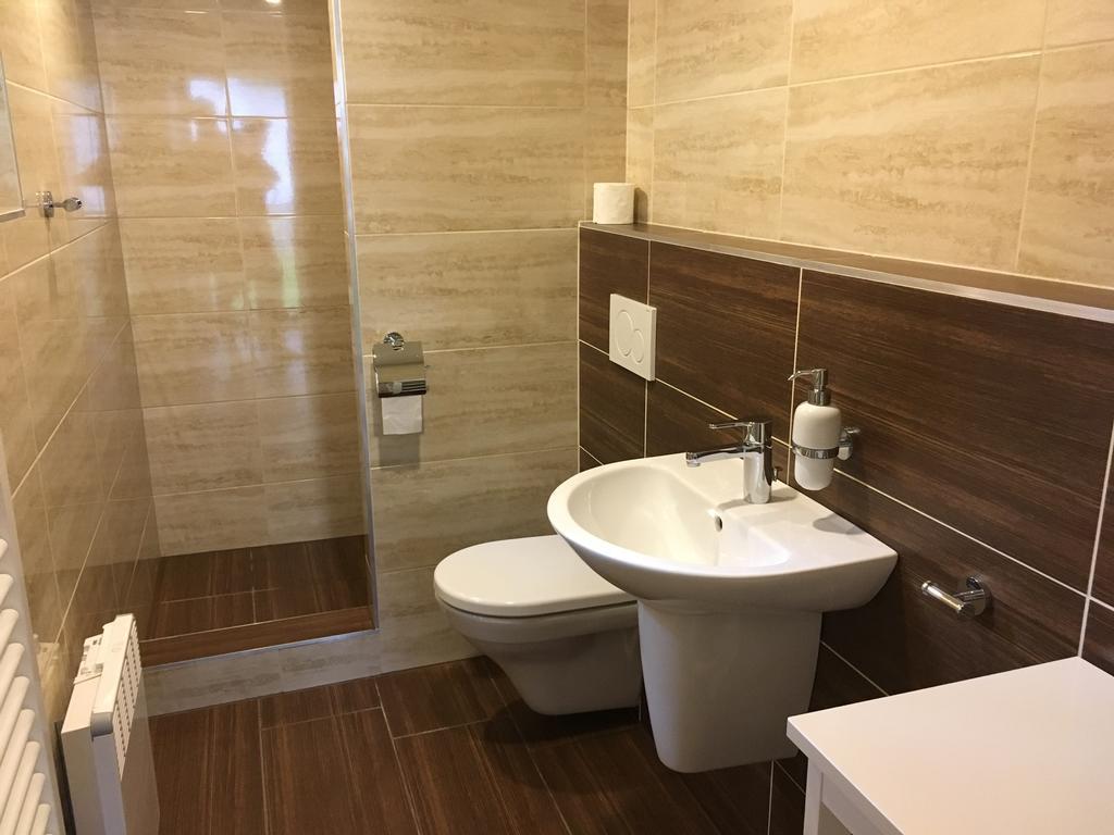 Penzion Nike Trio Riviera Hotel Йедовнице Екстериор снимка
